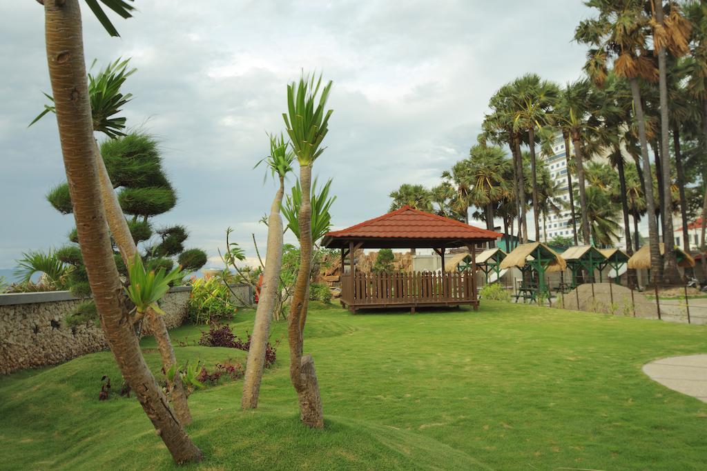 Hotel On The Rock Kupang  Exterior photo