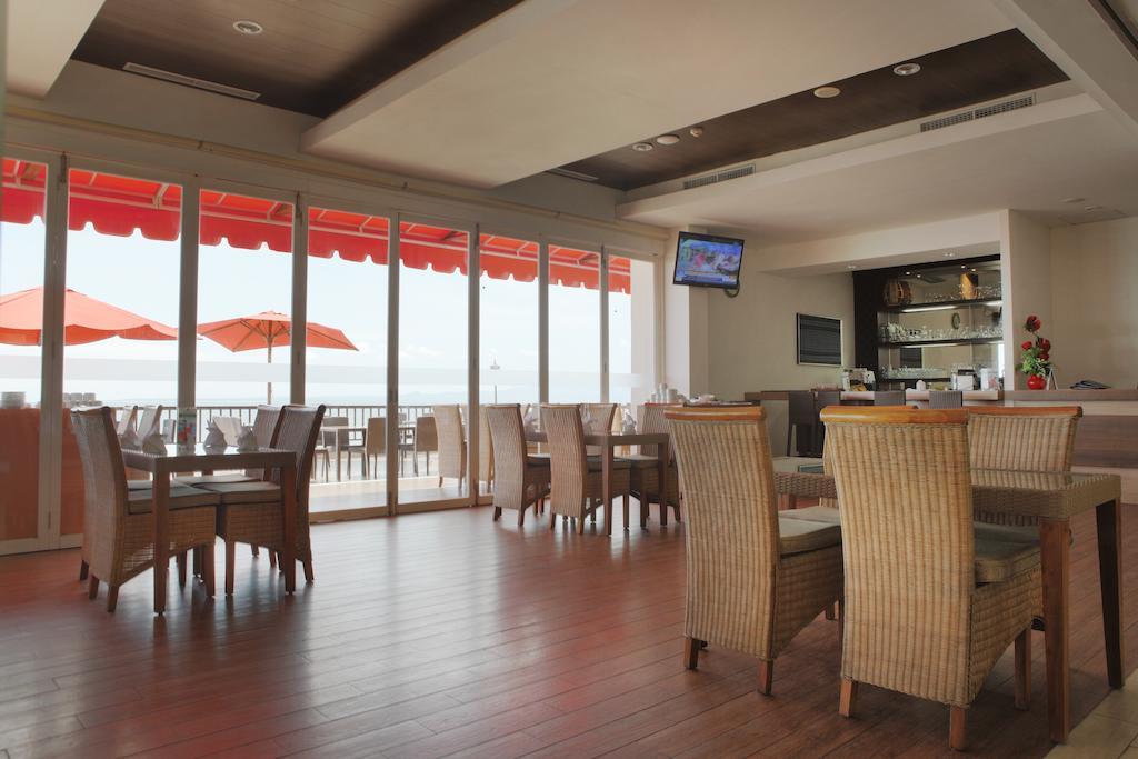 Hotel On The Rock Kupang  Exterior photo