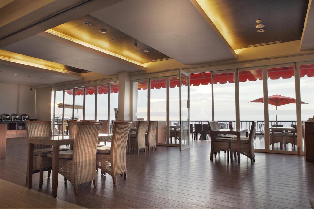 Hotel On The Rock Kupang  Exterior photo